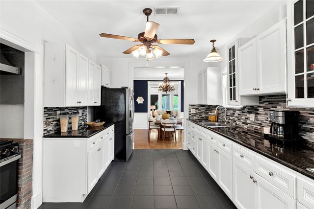 5222 Bradford Drive, Dallas, TX 75235