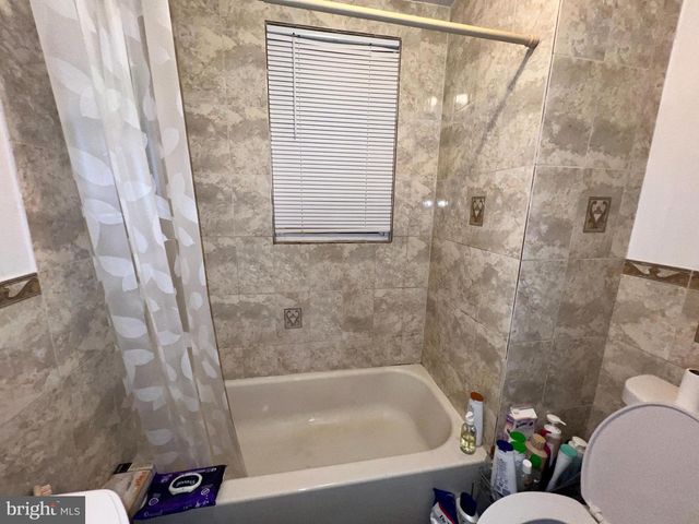 15 WADE ST, Jersey City, NJ 07305