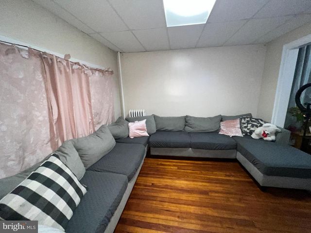 15 WADE ST, Jersey City, NJ 07305