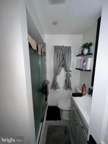 15 WADE ST, Jersey City, NJ 07305