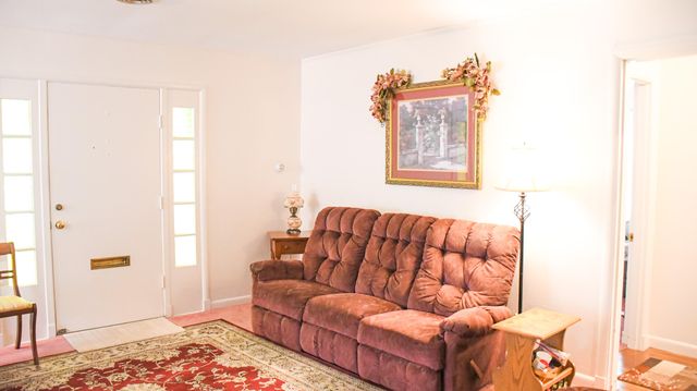 106 Greenview Drive, Lawrenceburg, KY 40342