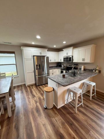 513 Mark Street, Billings, MO 65610