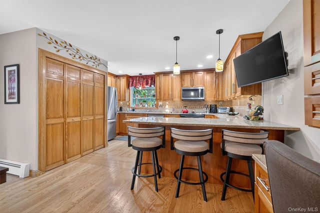 41 Hickory Hill Road, Newburgh, NY 12550