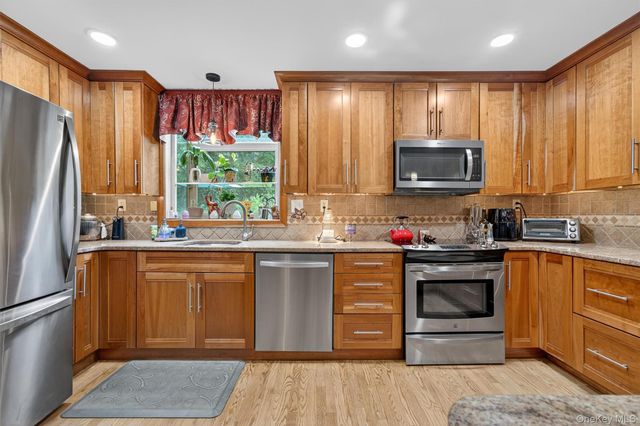 41 Hickory Hill Road, Newburgh, NY 12550