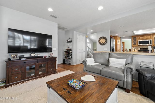 2649 Rikkard Drive, Thousand Oaks, CA 91362