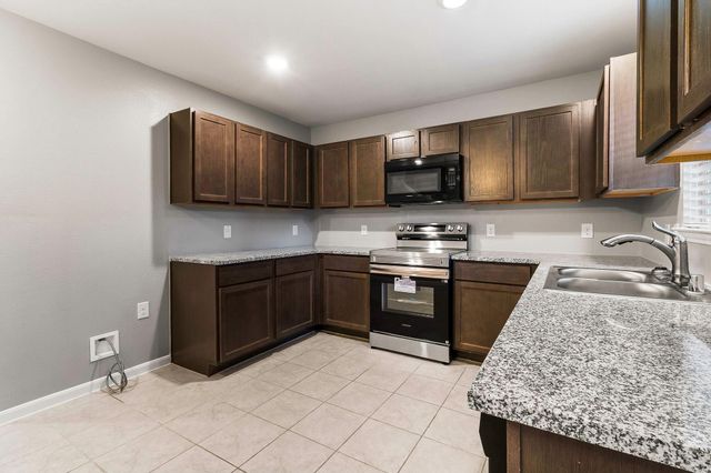 443 Mesquite, Livingston, TX 77351