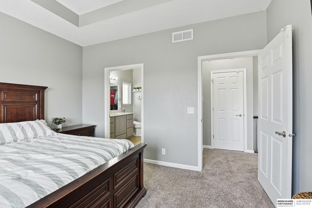 6118 S 189th Street, Omaha, NE 68135