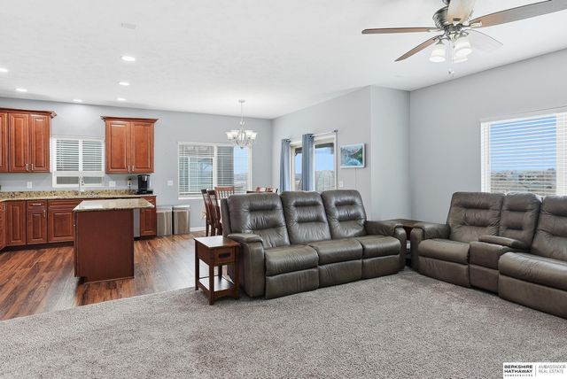 6118 S 189th Street, Omaha, NE 68135