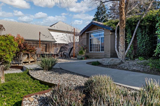 5109 Ursa Court, Bakersfield, CA 93306