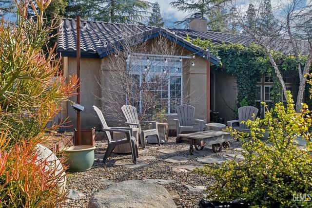 5109 Ursa Court, Bakersfield, CA 93306