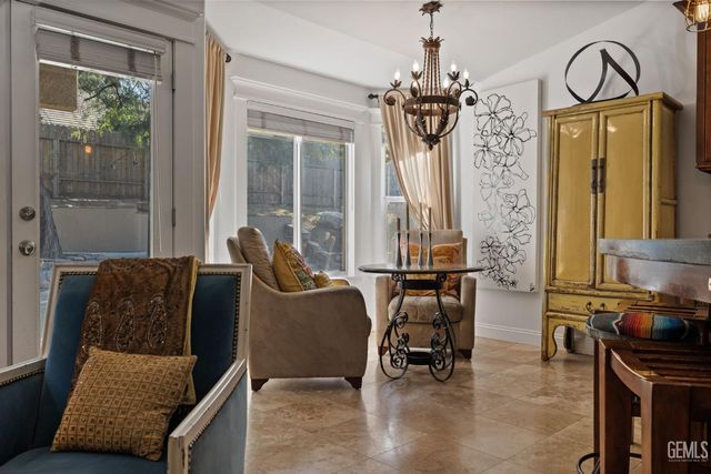 5109 Ursa Court, Bakersfield, CA 93306