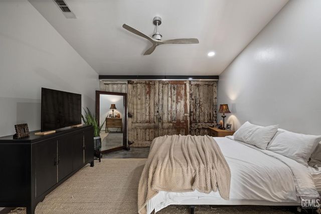 5109 Ursa Court, Bakersfield, CA 93306