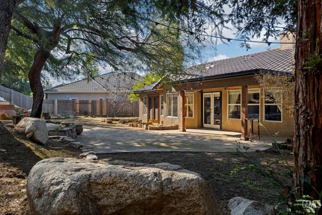 5109 Ursa Court, Bakersfield, CA 93306