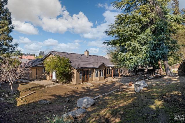 5109 Ursa Court, Bakersfield, CA 93306