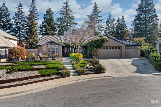 5109 Ursa Court, Bakersfield, CA 93306