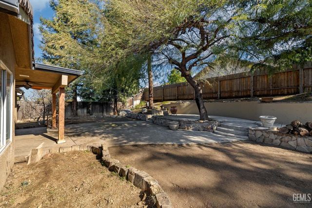 5109 Ursa Court, Bakersfield, CA 93306