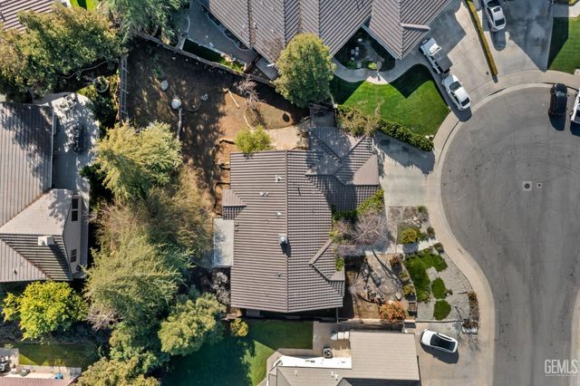 5109 Ursa Court, Bakersfield, CA 93306