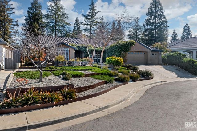 5109 Ursa Court, Bakersfield, CA 93306