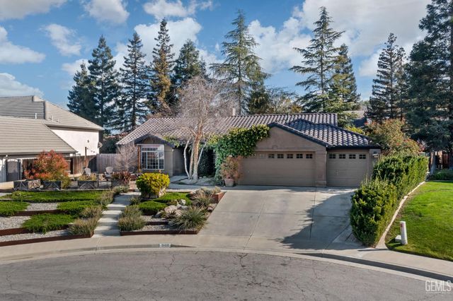 5109 Ursa Court, Bakersfield, CA 93306