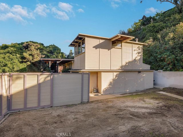 999 Gage, San Diego, CA 92106