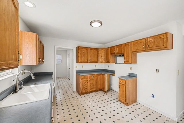 236 Triple Crown Drive, Lebanon, OH 45036