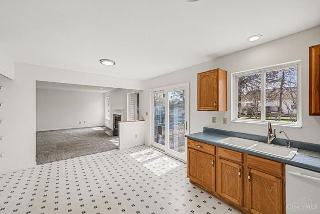 236 Triple Crown Drive, Lebanon, OH 45036