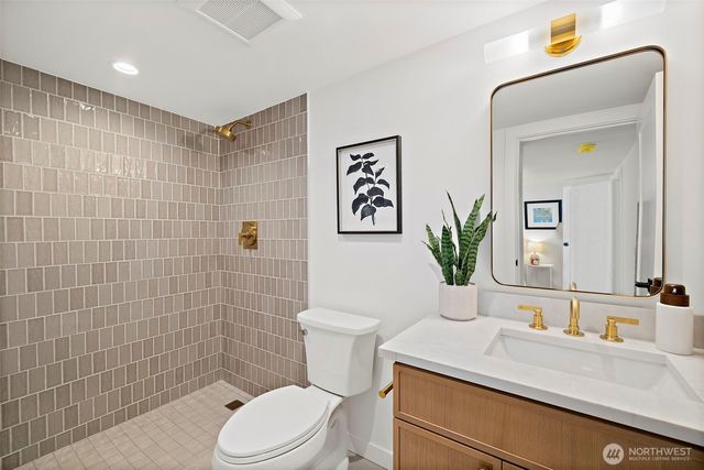 414 W Smith Street, Seattle, WA 98119