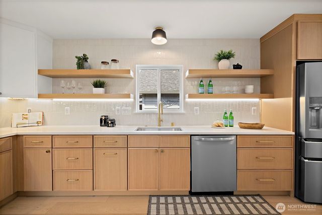 414 W Smith Street, Seattle, WA 98119