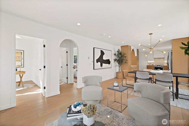 414 W Smith Street, Seattle, WA 98119