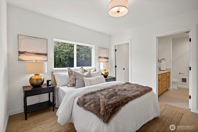 414 W Smith Street, Seattle, WA 98119