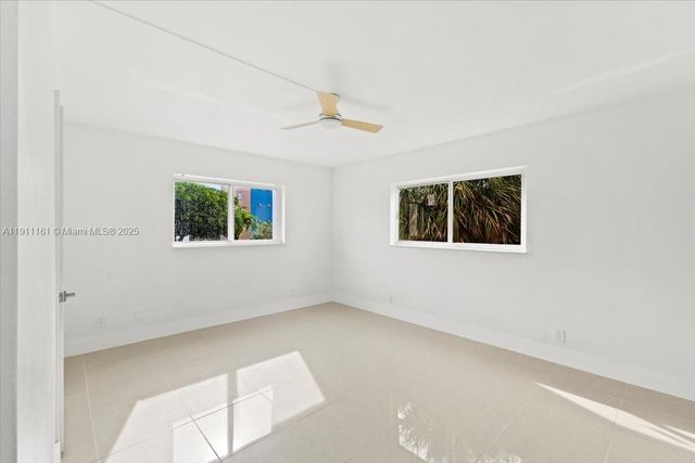 319 NE 14th Ave 201, Hallandale Beach, FL 33009