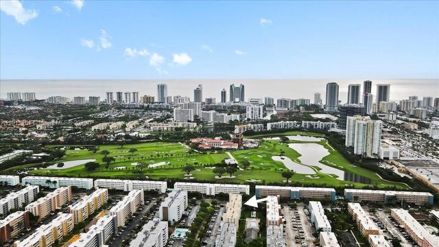 319 NE 14th Ave 201, Hallandale Beach, FL 33009