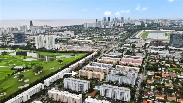 319 NE 14th Ave 201, Hallandale Beach, FL 33009