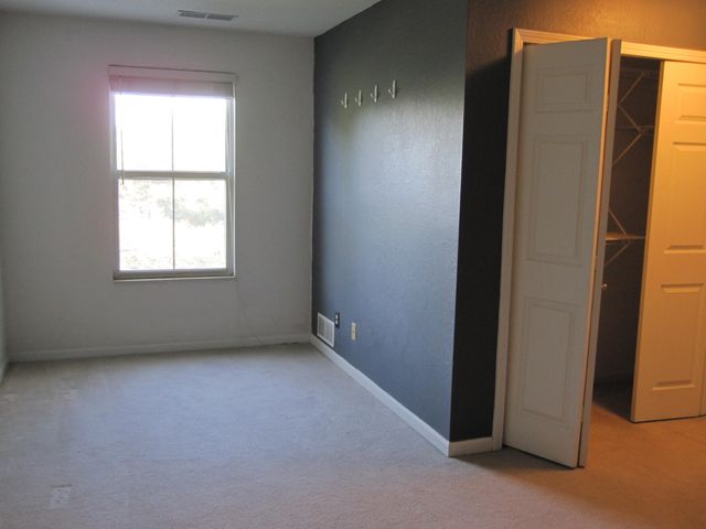 123 Fieldcrest 303, Ann Arbor, MI 48103