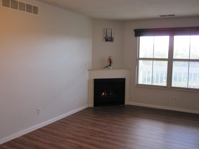 123 Fieldcrest 303, Ann Arbor, MI 48103