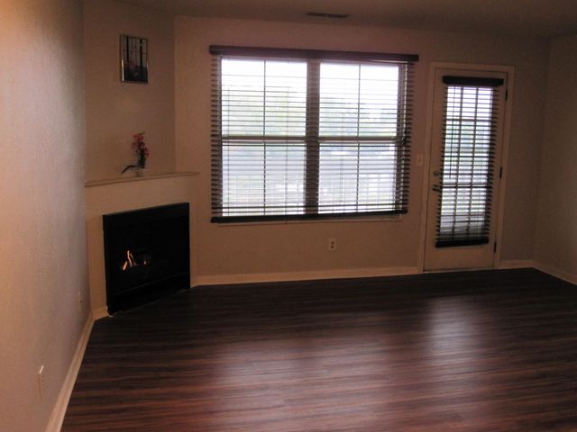 123 Fieldcrest 303, Ann Arbor, MI 48103