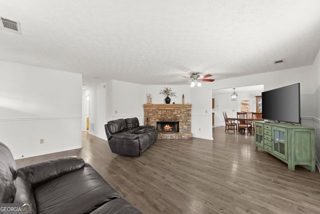 5109 Peach Mountain Circle, Gainesville, GA 30507