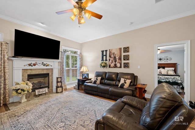 704 Edinburgh Avenue, Foley, AL 36535