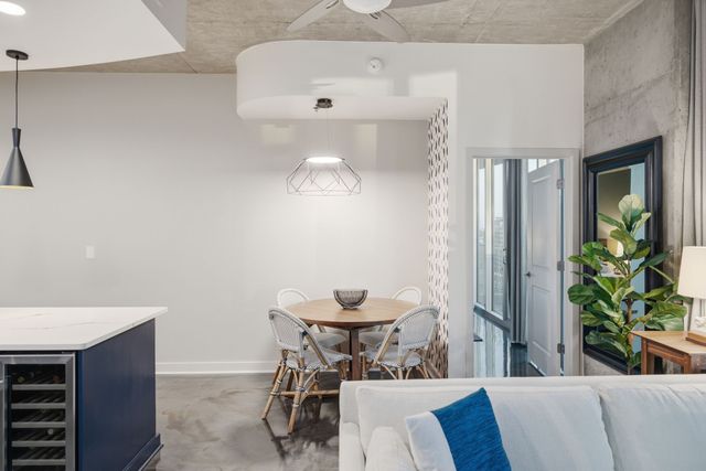301 Demonbreun St Unit 1718, Nashville, TN 37201