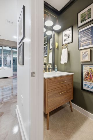 301 Demonbreun St Unit 1718, Nashville, TN 37201