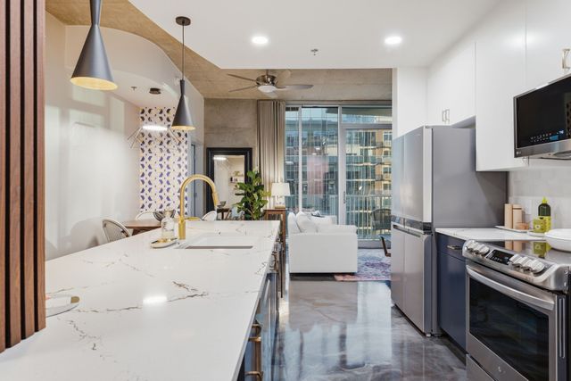 301 Demonbreun St Unit 1718, Nashville, TN 37201