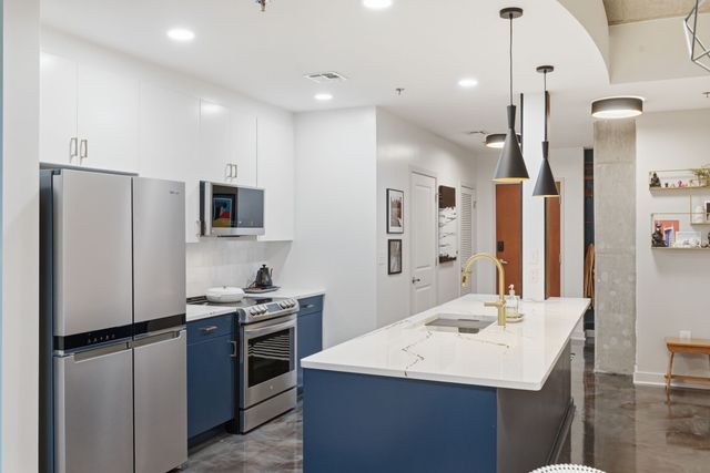 301 Demonbreun St Unit 1718, Nashville, TN 37201