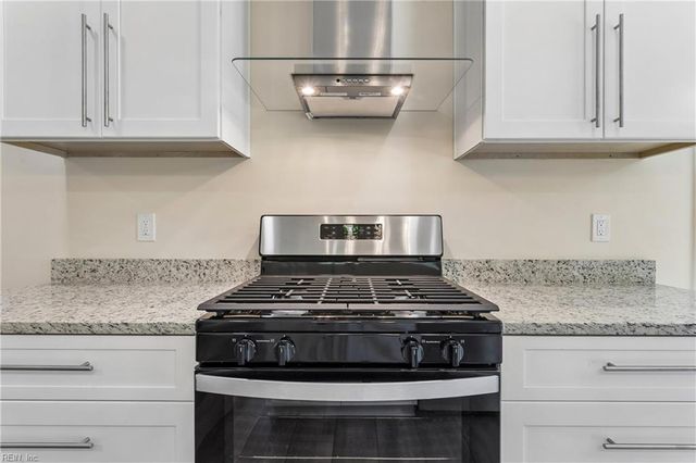 1020 Poquoson AVE C, Poquoson, VA 23662