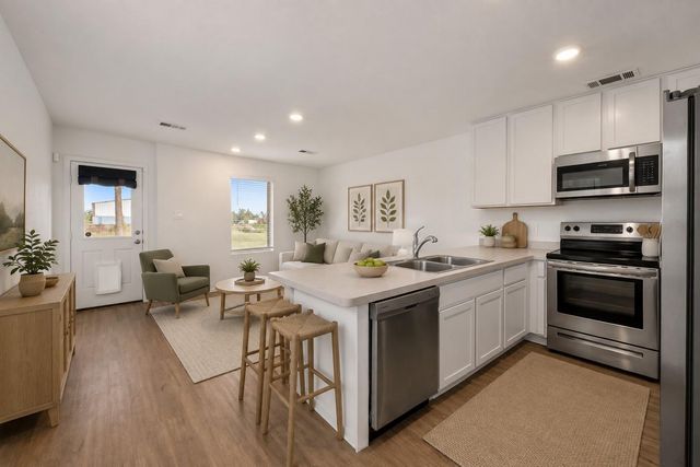 1044 Road 5203, Cleveland, TX 77327