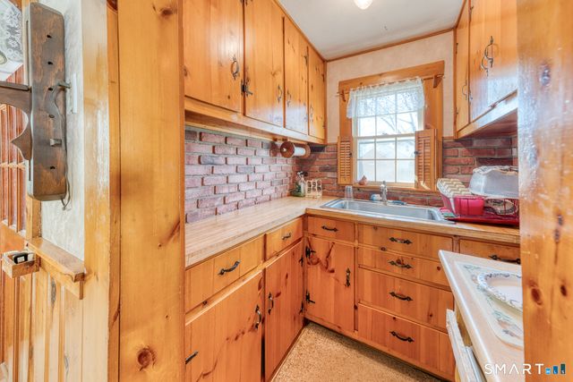 96 Washington Street, Manchester, CT 06040