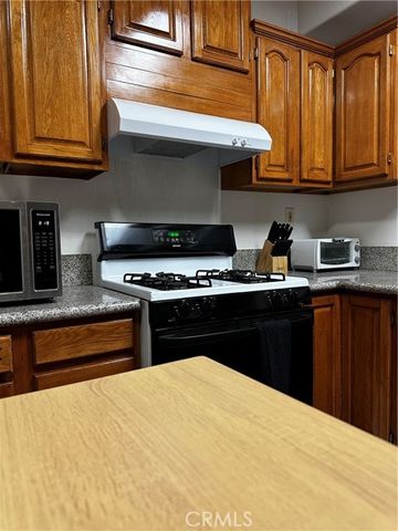 300 Lampman Way, Placentia, CA 92870