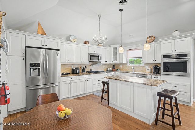 95 Westport Drive, Toms River, NJ 08757