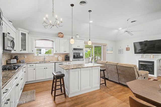 95 Westport Drive, Toms River, NJ 08757