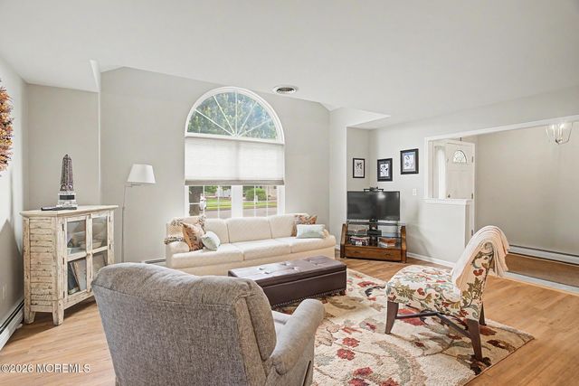 95 Westport Drive, Toms River, NJ 08757