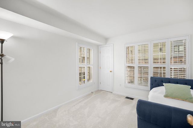 517 CAMERON STATION BLVD, Alexandria, VA 22304